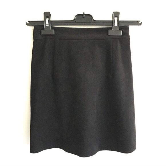 ARITZIA Wilfred Faux Suede Wrap Mini Skirt Black XS - Picture 2 of 3